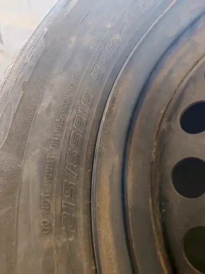 Llanta y neumático Dunlop 215/65R16 usados - miniatura 3