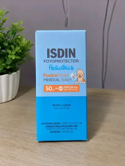 Fotoprotector ISDIN Pediatrics Fusion Fluid Mineral Baby SPF 50 - miniatura 1