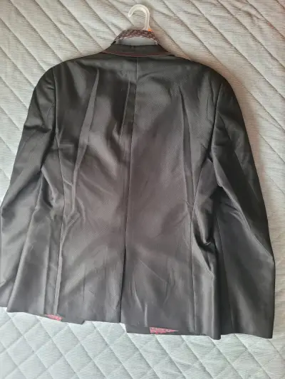 Traje formal para hombre con corbata y funda - miniatura 2