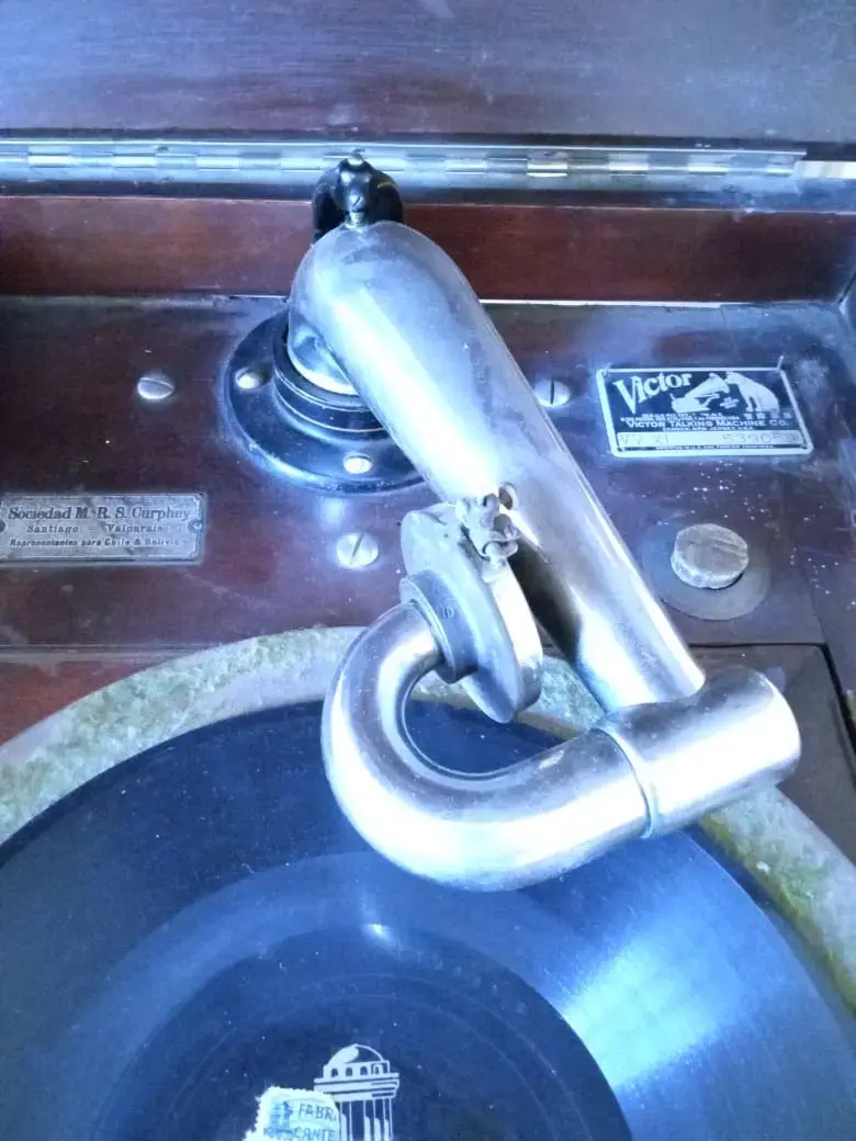Gramófono Victor Victrola antiguo de madera - 5
