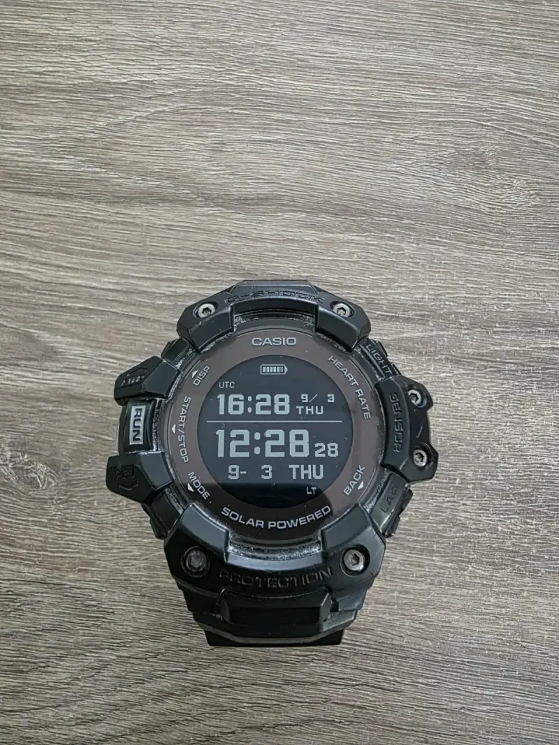 Reloj Casio G-Shock Solar Negro con Cargador - 1