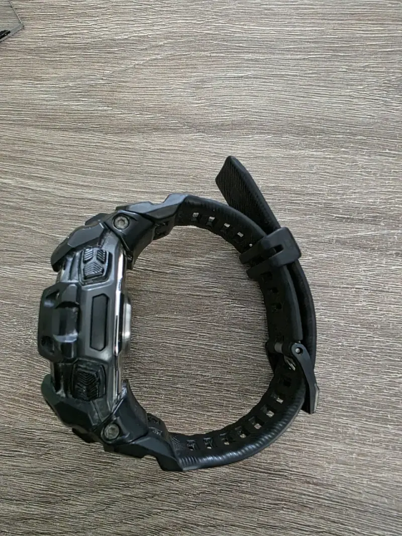 Reloj Casio G-Shock Solar Negro con Cargador - 4