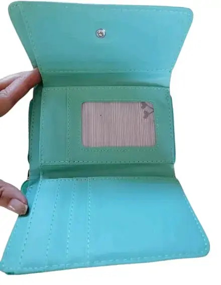 Billetera Turquesa con diseño de Lunares - 3