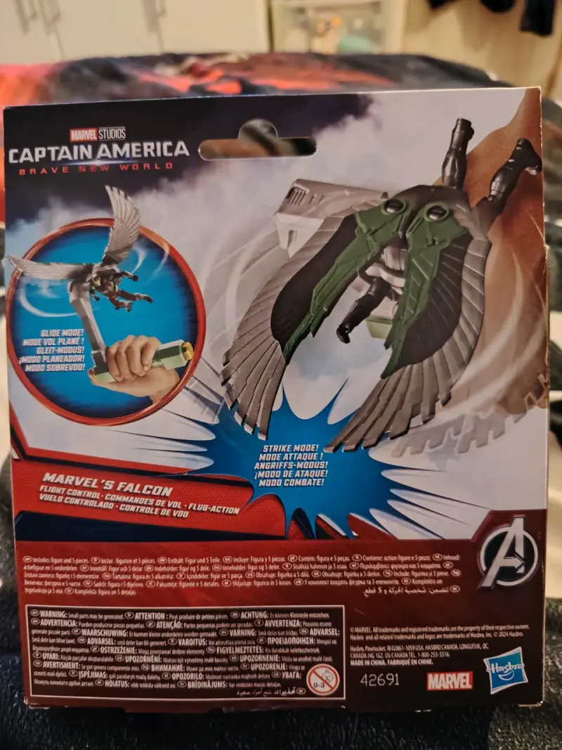 Figura de acción Falcon de Marvel con control de vuelo - 6