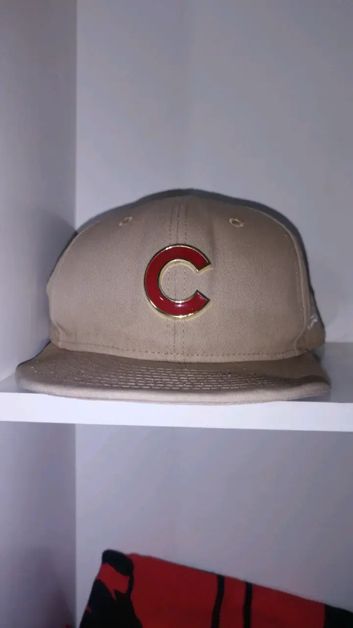 Gorra beige New Era 9Fifty con logo C - 1
