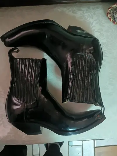 Botines de cuero negro para hombre - miniatura 1