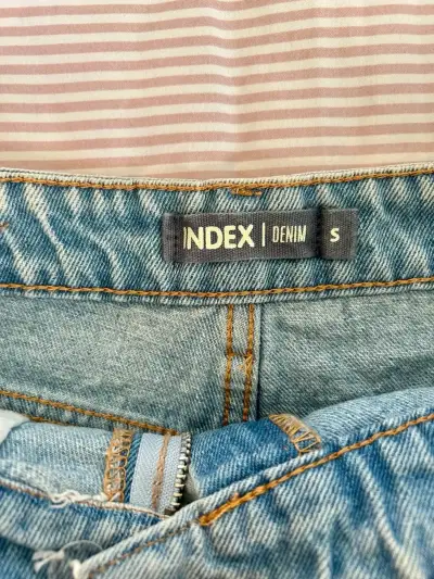 Shorts de mezclilla desgastados para mujer talla S - miniatura 3