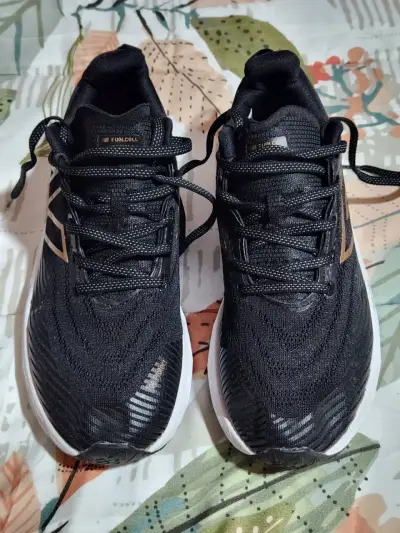 Zapatillas deportivas negras New Balance FuelCell - miniatura 2