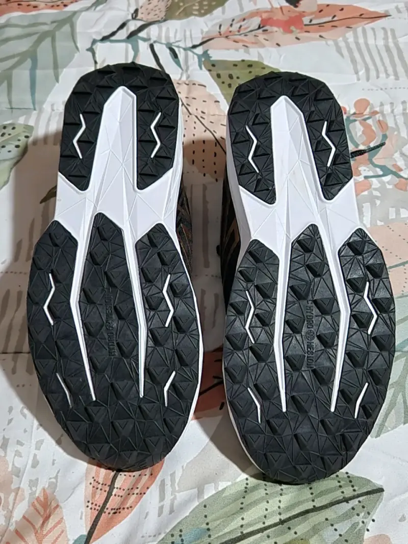 Zapatillas deportivas negras New Balance FuelCell - 4