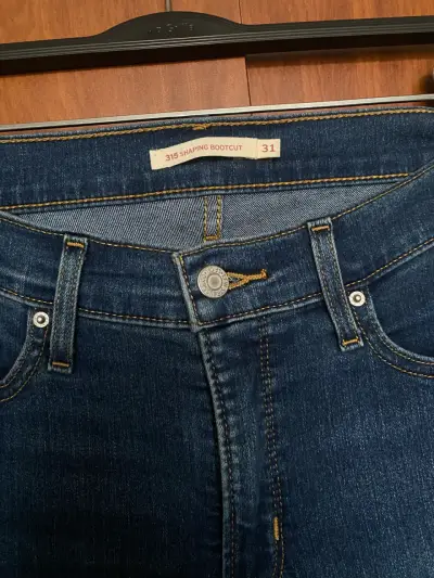 Jeans Levi's 315 Shaping Bootcut Talla 31 - miniatura 2
