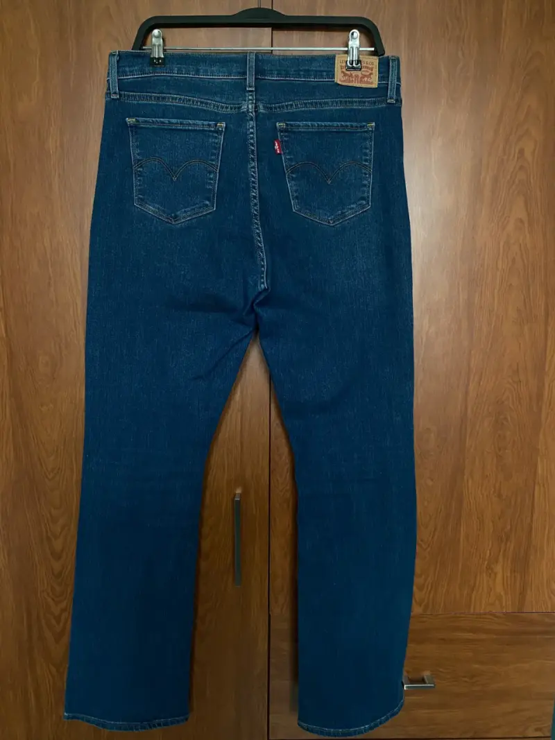 Jeans Levi's 315 Shaping Bootcut Talla 31 - 3