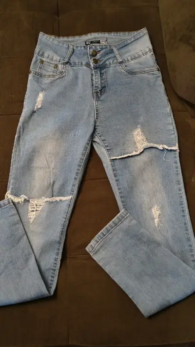 Lote de jeans para mujer en varios estilos - miniatura 5