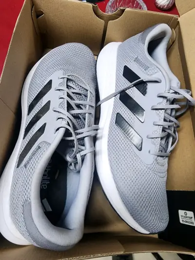 Zapatillas deportivas grises Adidas para hombre - miniatura 1