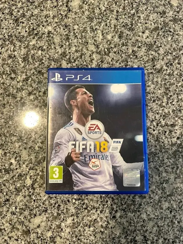 Juego FIFA 18 para PS4 en buen estado - 1