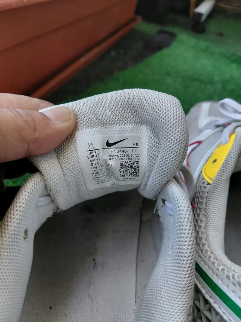 Nike zoom vomero 5 - 4