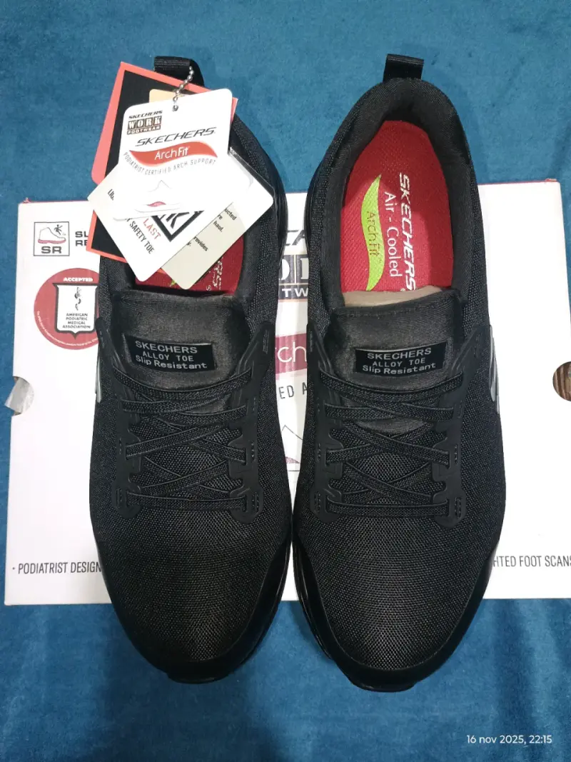 Zapatillas Skechers Arch Fit negras resistentes al deslizamiento - 2