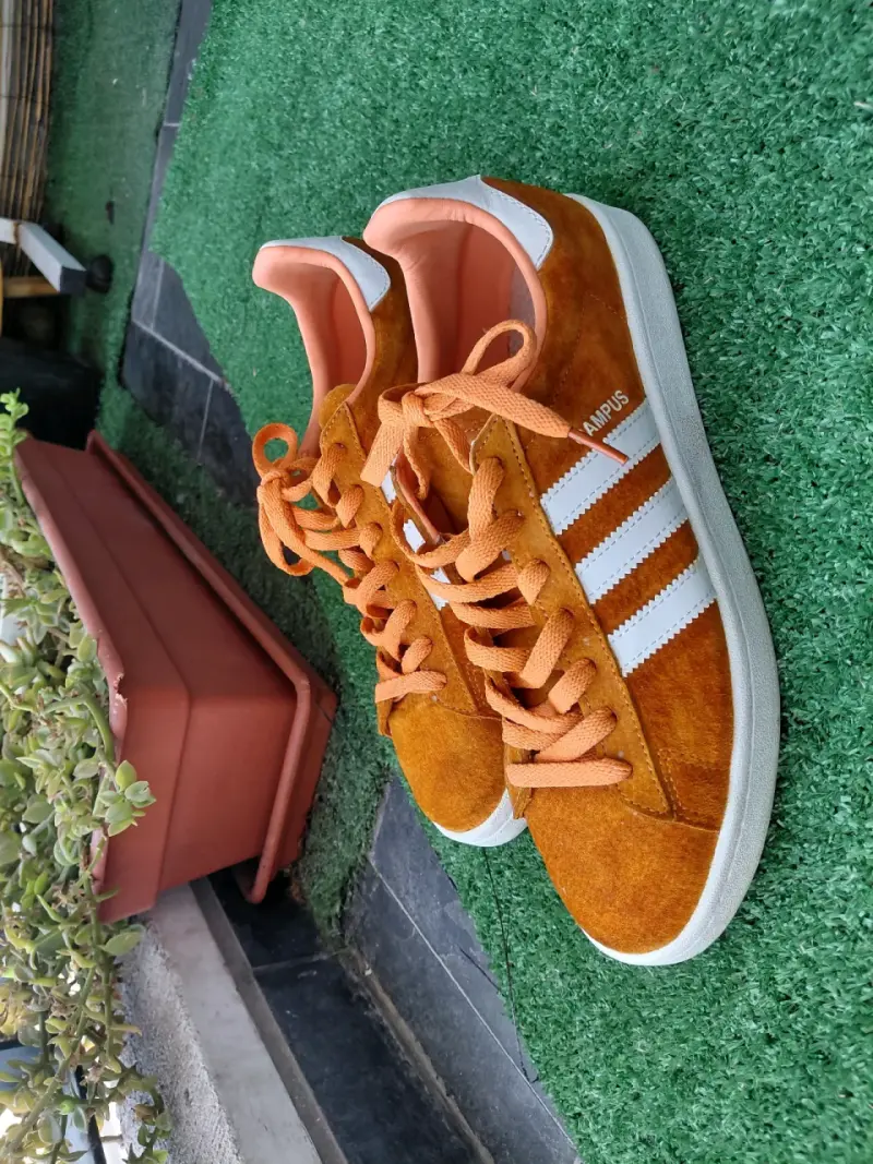 Adidas Campus naranjas de gamuza - 1
