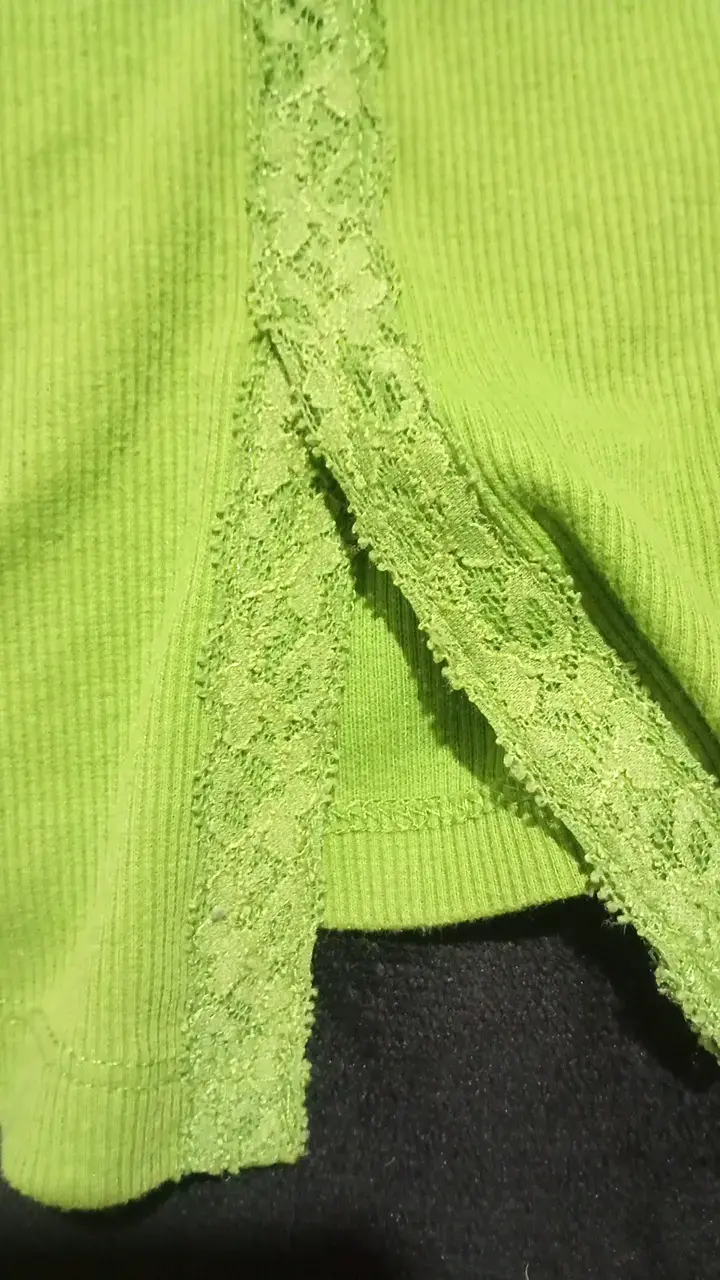 Polera verde con encaje para mujer - 3