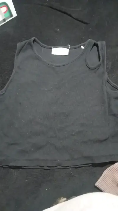 Polera sin mangas negra de algodón - miniatura 1