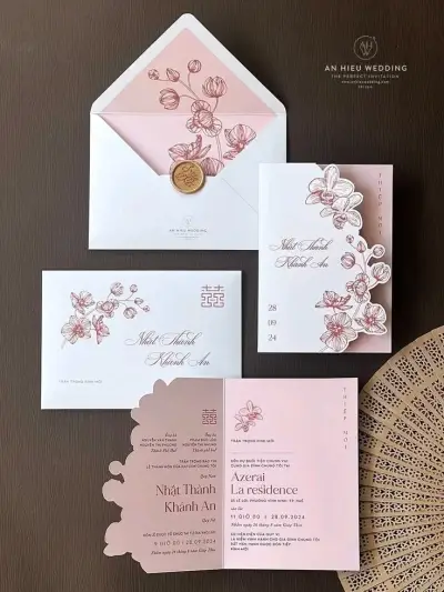 Invitaciones de boda elegantes con diseño floral - miniatura 2