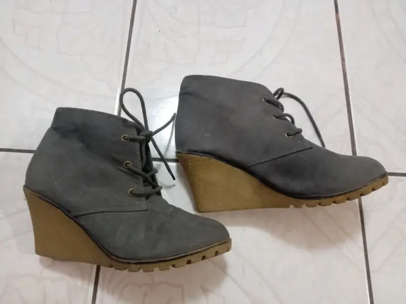 Botines de cuña marca Marquis talla 39 - 2