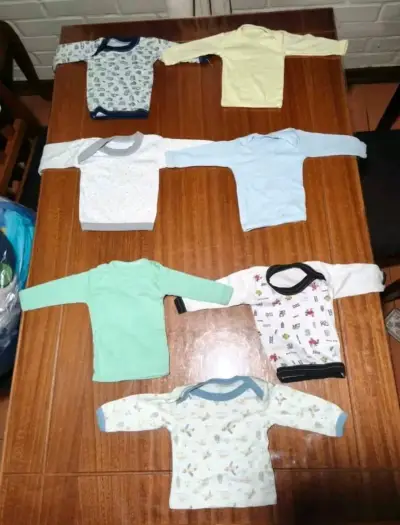 Lote de ropa para bebé de varias piezas - miniatura 2