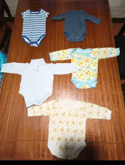Lote de ropa para bebé de varias piezas - miniatura 3
