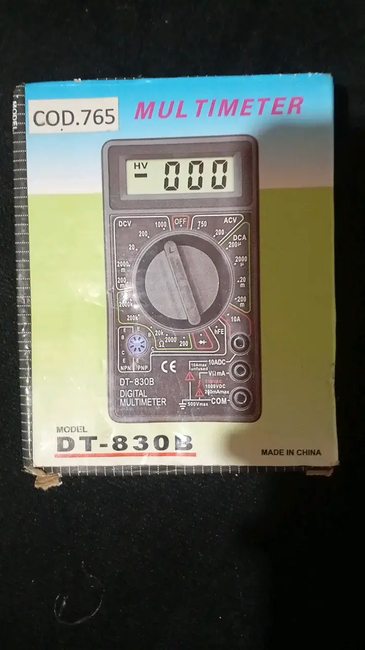 Multímetro digital DT-830B con cables