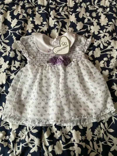 Vestido de bebé Limonada con diseño floral - miniatura 1