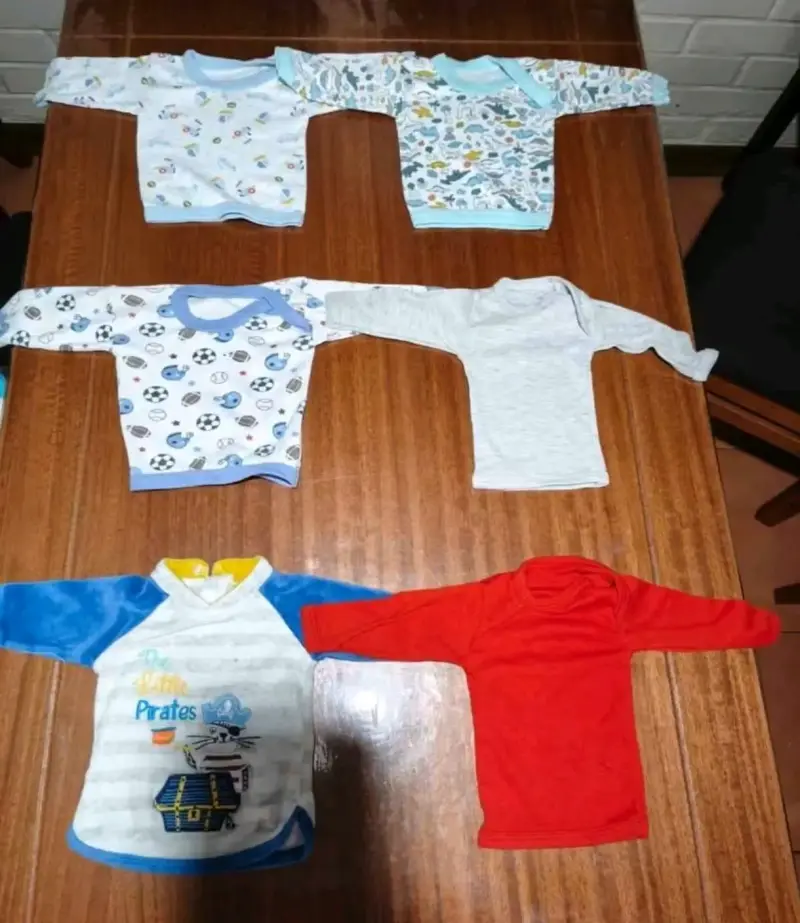 Lote de ropa de bebé variada en buen estado - 4