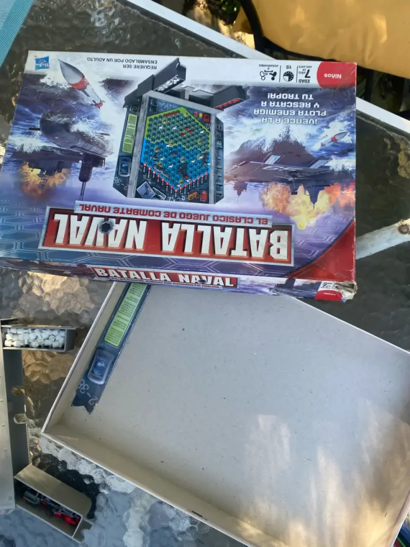 Juegos de mesa variados en buen estado - 2
