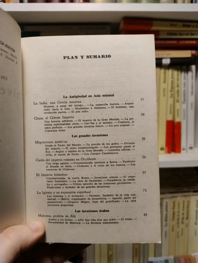 Libro Historia Universal La Edad Media Daimon - 2