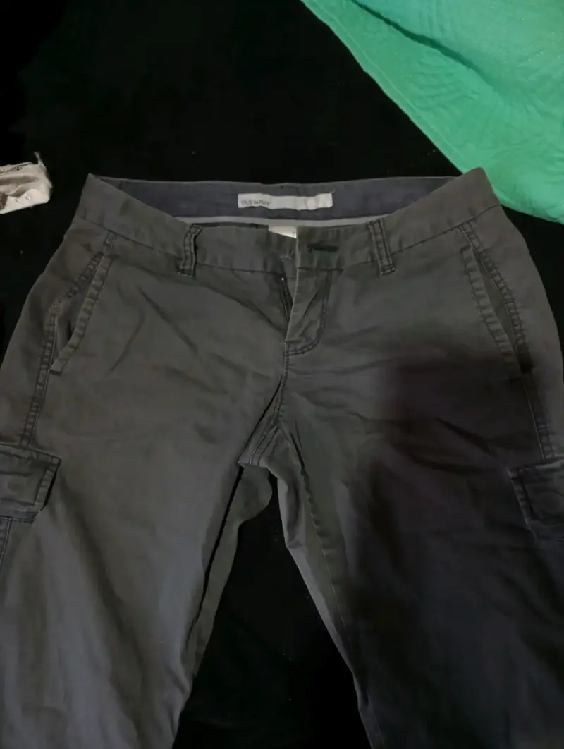 Pantalones cargo Old Navy gris oscuro - 2
