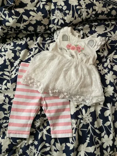 Conjunto de bebé Limonada con vestido y leggings - miniatura 1