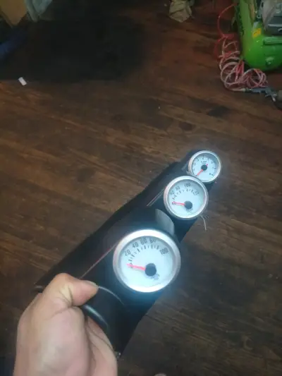 Panel de Medidores para Auto con Tres Relojes - miniatura 1