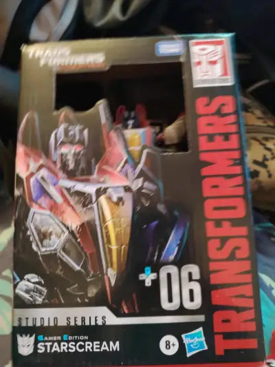 Figura Transformers Starscream STUDIO Series - miniatura 3