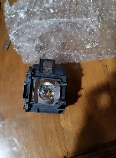 Proyector Epson con funda y cables - miniatura 5