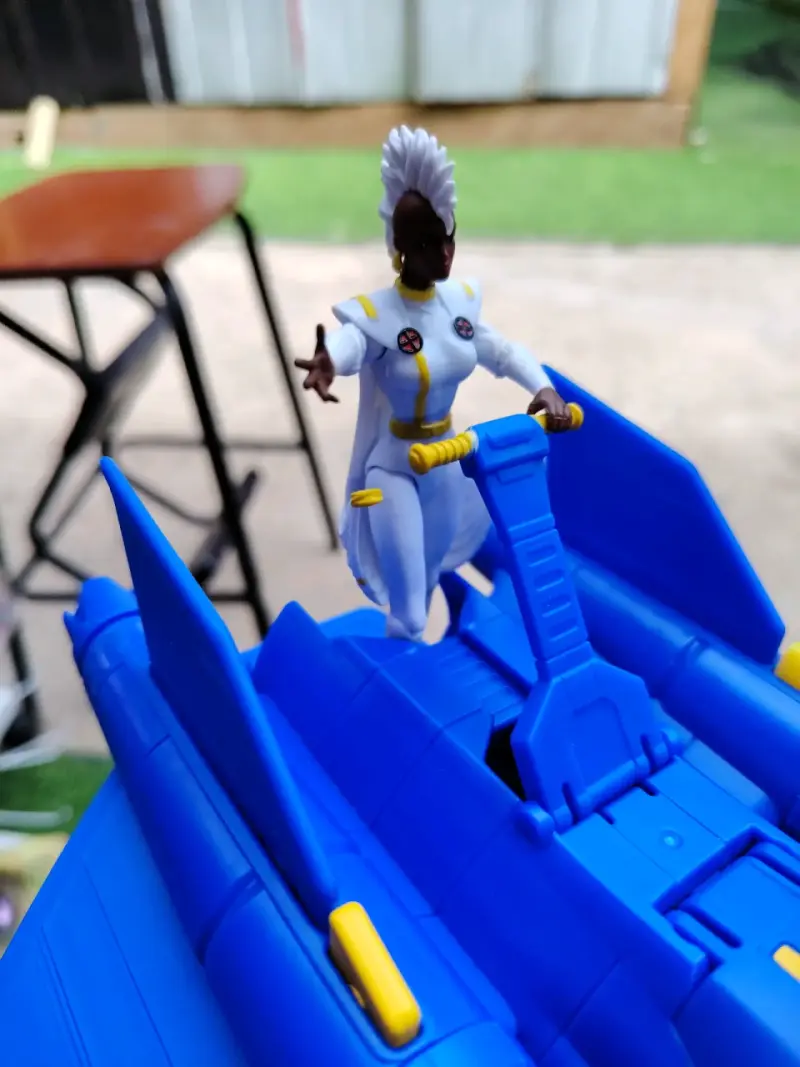 Juguete X-Men 97 Jet con Figura Storm - 5