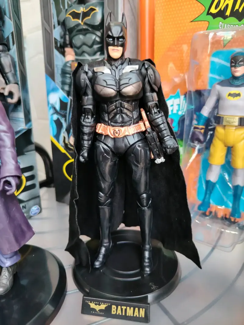 Figuras de acción Batman y Joker con accesorios - 2