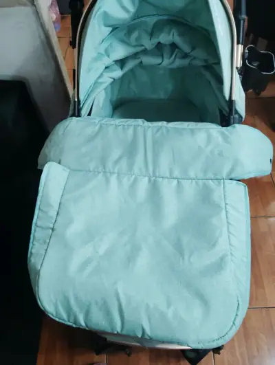 Coche de bebé convertible verde menta - miniatura 4