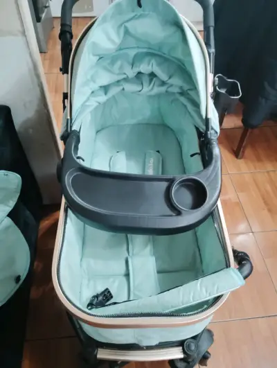 Coche de bebé convertible verde menta - miniatura 5
