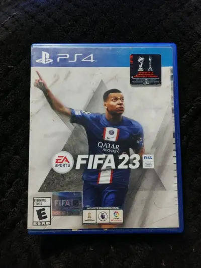 Juego FIFA 23 para PS4 en buen estado - miniatura 1