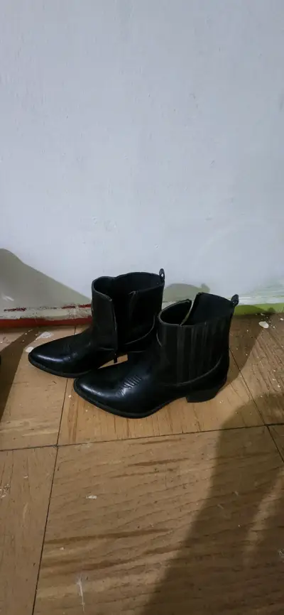 Botines negros de cuero para mujer - miniatura 4
