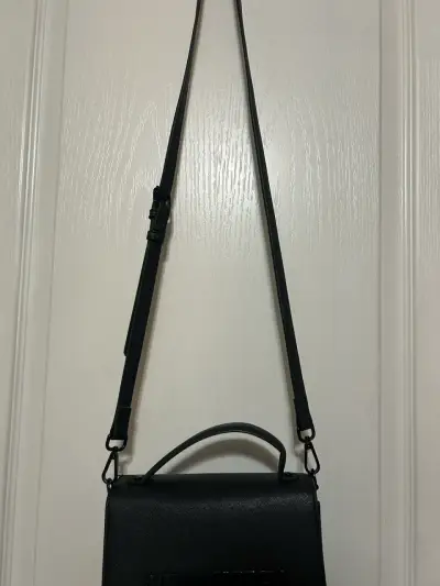 Cartera negra Steve Madden con doble correa - miniatura 3