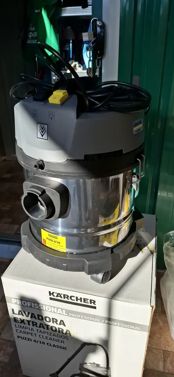 Aspiradora Extractora Karcher Puzzi 4/16 - 2