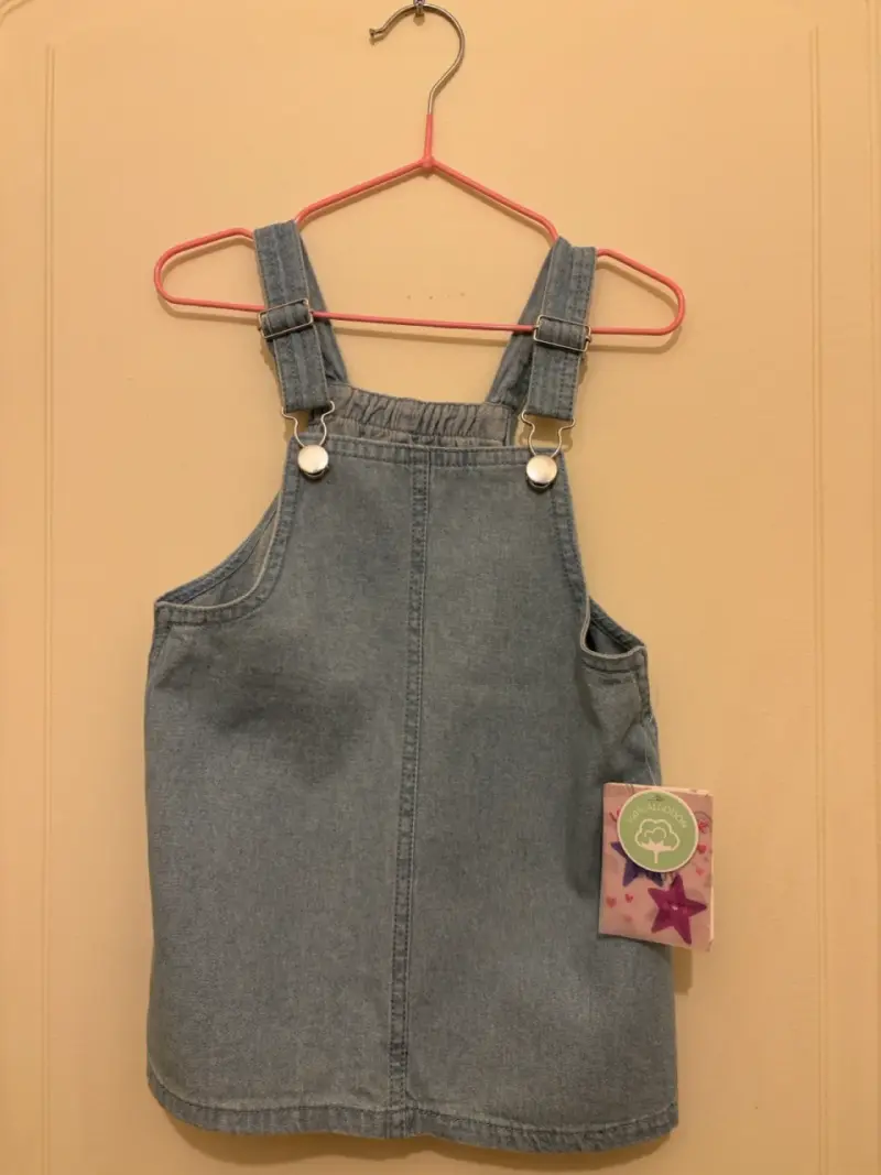 Jardinera de mezclilla para niña