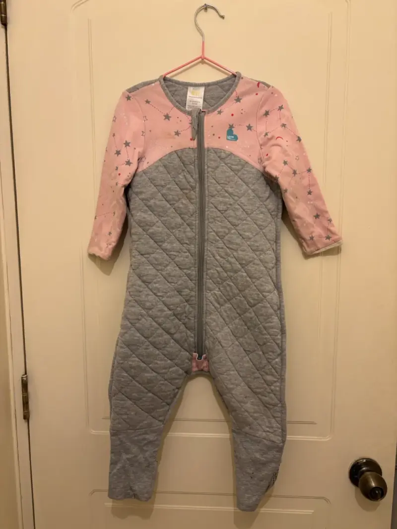 Pijama enterito para bebé con diseño de estrellas