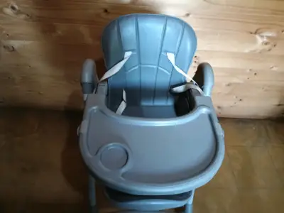 Silla de comer para bebé plegable gris - miniatura 5