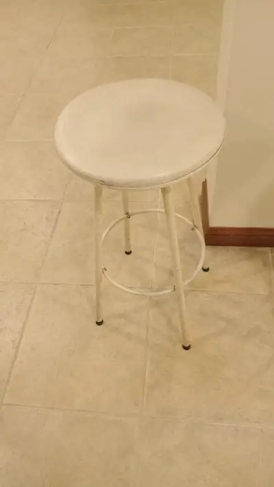 Taburete alto de metal blanco - miniatura 2