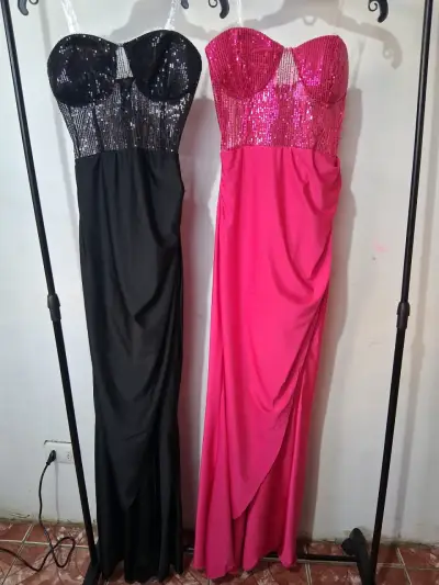Vestido largo de fiesta con lentejuelas fucsia - miniatura 4